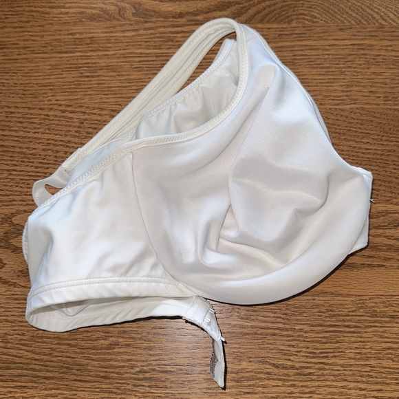 BALI 42C woman’s bra with underwire - Picture 4 of 4